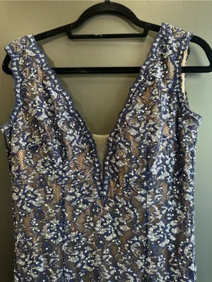 Elegant Navy and White Floral V-Neck Evening Dress thumbnail 2