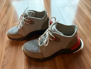 SOREL Kinetic Renegade Caribou Sneakers - size 6.5 thumbnail 1
