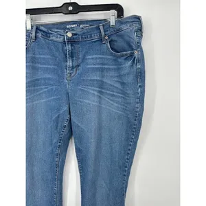 Old Navy Womens Size 16 Long Original Mid Rise Jeans Medium Wash Blue‎ Stretch thumbnail 2