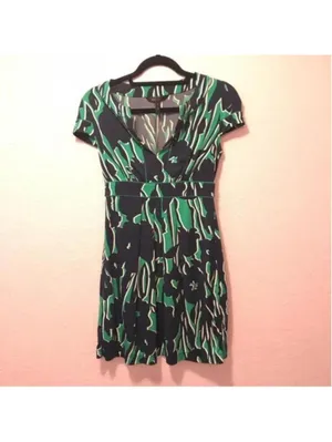 Banana Republic Green and Black Floral Print‎ Dress thumbnail 2