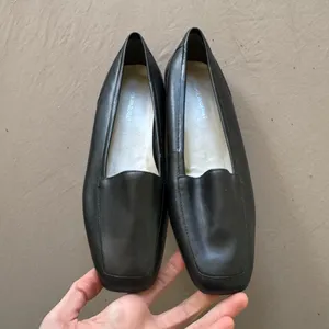 Vintage Gloria Vanderbilt Leather Square Toe Flats thumbnail 4