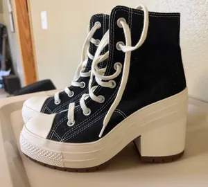 Chuck Taylor Converse thumbnail 1