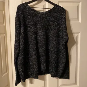 Forever 21 criss-cross back oversized black sweater, L thumbnail 2
