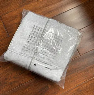 Lululemon full zipper scuba color in healthered core ultra light grey size M/L thumbnail 4
