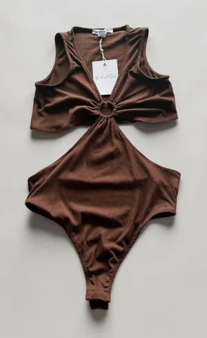 Beach and Stone Womens Ribbed O-Ring Cut Out Bodysuit Brown Size S Sleeveless thumbnail 1