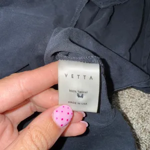 VETTA Capsule Button Down Top Women XS Black Excellent Tencel Dolman Sleeve thumbnail 3