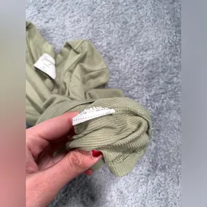 Youngla ribbed green crop top small thumbnail 3