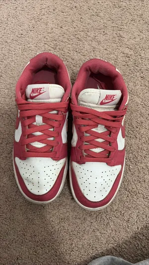 Hot pink Nike Dunks  thumbnail 5