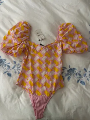ZARA Yellow Pink Puff Print Sleeve Bodysuit thumbnail 2