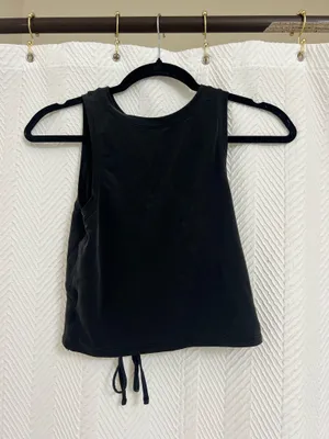Lululemon top  thumbnail 2