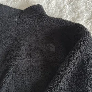 Women’s North Face Sherpa Zip up thumbnail 5