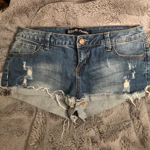 Jean Shorts Size 6 thumbnail 1