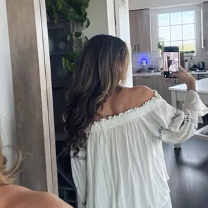 Floral American Eagle Off-Shoulder White Top (Size Small) thumbnail 3