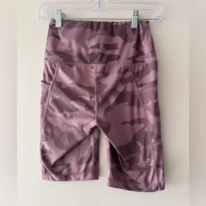 Yogalicious Lux High Waisted Pink Mauve Camo‎ Print Bike Shorts thumbnail 3