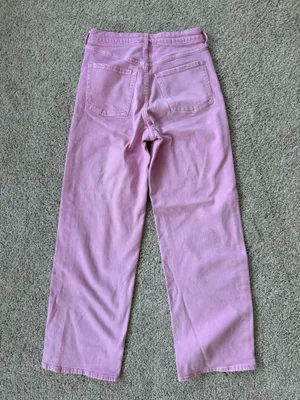 Old Navy Sky-Hi Wide-Leg Extra High Rise Jeans thumbnail 2