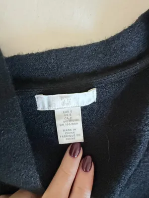 Black sweater  thumbnail 3