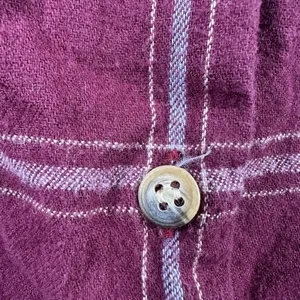 Woolrich Women’s Size 10 Plaid Flannel Button Front Long Sleeve Shirt Burgundy thumbnail 4