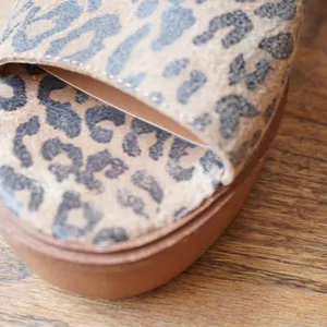 Lucky Brand Wynona Leopard Print Wedge Platform Sandals Tan Black 9.5M thumbnail 7