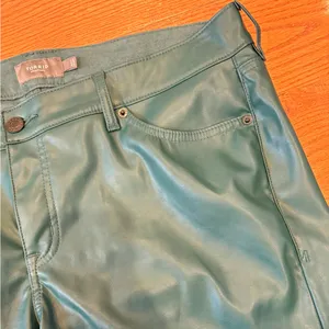 Torrid Dark Green Faux Leather Pants Size 18 Plus Coated Pull-On Dark Academia thumbnail 6