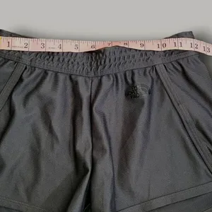 EUC The North Face Women's Never Stop Exploring Athletic Shorts Size XS/S thumbnail 8