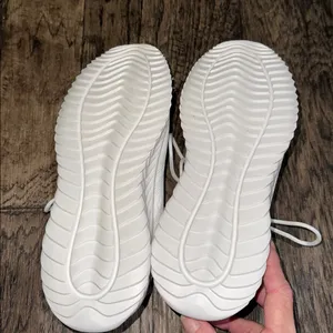 White Athletic Sneakers Size 8 thumbnail 3