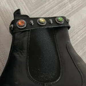 Kurt Geiger Sawyer Womens Black Embellished Leather Slip On Chelsea Boots Siz 37 thumbnail 2