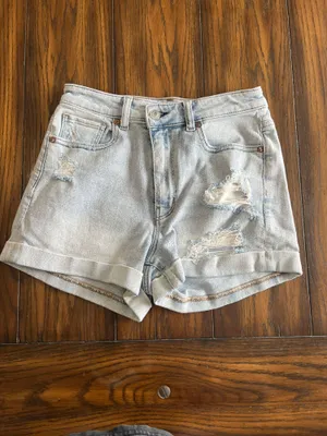 American Eagle Outfitters thumbnail 1