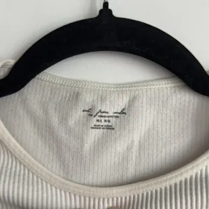 Urban Outfitters Fitted Crop T-Shirt Size M/L thumbnail 3