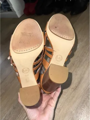 Michael Kors Winston leather strappy block-heel sandals thumbnail 4