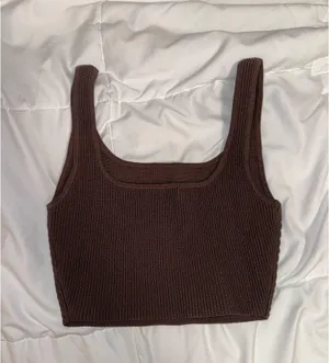 Aritzia Babaton tank thumbnail 2