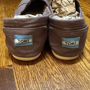 TOMS Gray Classic Canvas Slip-Ons thumbnail 2