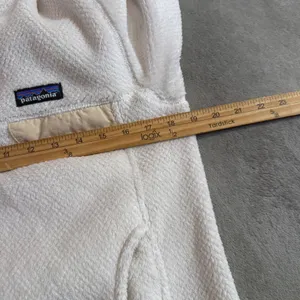 Patagonia Re-Tool Snap-T Pullover Womens Medium Cream White Fleece 25442 thumbnail 10