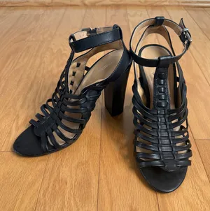 Express sz 7‎ black strappy high heels thumbnail 1