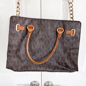 Michael Kors Hamilton Large East West Monogram Shoulder Tote thumbnail 12