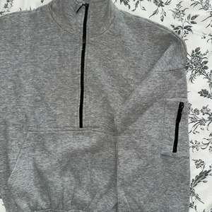 PrettyLittle Thing Half Zip Sweatshirt thumbnail 3