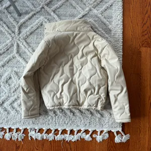 Forever21 cream puffer wavy stitch cinchable waist transition jacket thumbnail 11