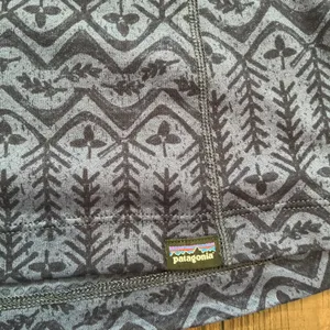 Patagonia Capilene Midweight Baselayer Top Blue Print Long Sleeve Size M Hiking thumbnail 2