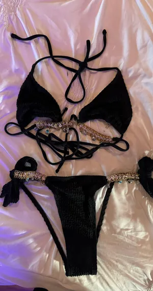 Black Bikini thumbnail 1