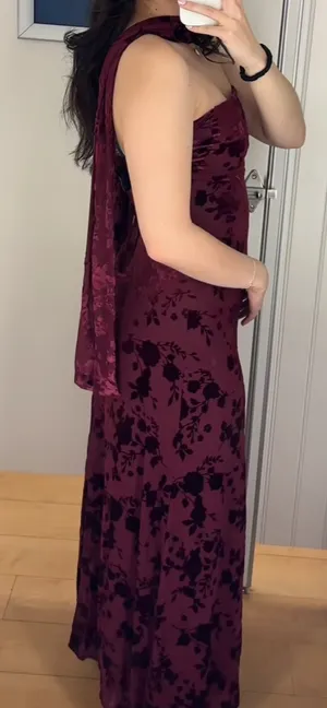 Trixxi Maroon dress thumbnail 2