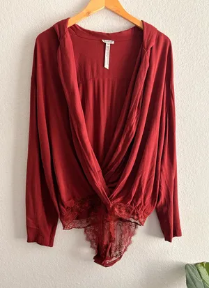Free People Intimately Turnt Long Sleeve V-neck Bodysuit/blouse medium thumbnail 1
