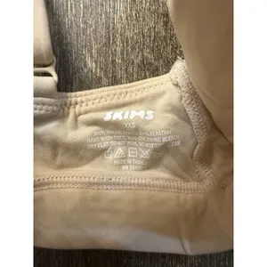 NWT SKIMS Fits Everybody Adaptive Triangle Bralette Size XXS‎ In Sand thumbnail 8