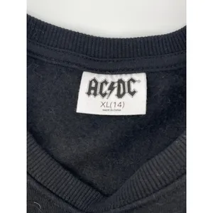 Long Sleeve AC/DC Crop Sweatshirt Size XL Rock Band Grunge‎ Alternative thumbnail 3