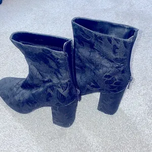 Jessica Simpson moody floral tall block heeled boot size 7.5 aninada thumbnail 3