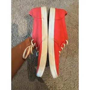 Vans Women’s 8.5 Red Coral Canvas Lace Up Sneakers Floral Lined thumbnail 2