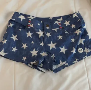 roxy usa shorts thumbnail 1