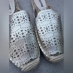 Soludos Gold Eyelet Floral Woven Mules Women’s Size 5.5 thumbnail 6