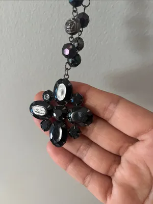 Women's Black Crystal Pendant Necklace - Elegant Statement Jewelry thumbnail 2