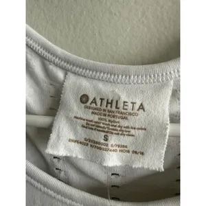 Athleta White Long Sleeve Pointelle Mesh Seamless Training Top S 211280002‎ thumbnail 4