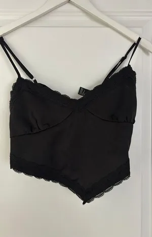 Forever 21 Black Top thumbnail 1