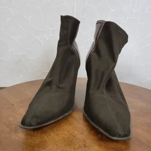 Circa Joan David Ankle Womens Boots 9.5 Brown Leather Black Fabric Kitten Heels thumbnail 3
